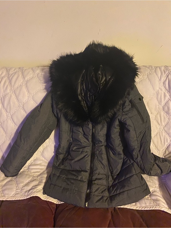 Wildflowers Jackets & Blazers - Wildflowers Black Faux Fur Collar Gray Puffer Jacket